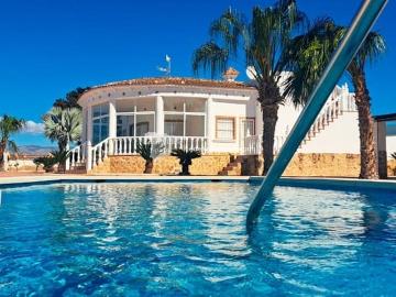 Chalet en venta en Catral, Alicante