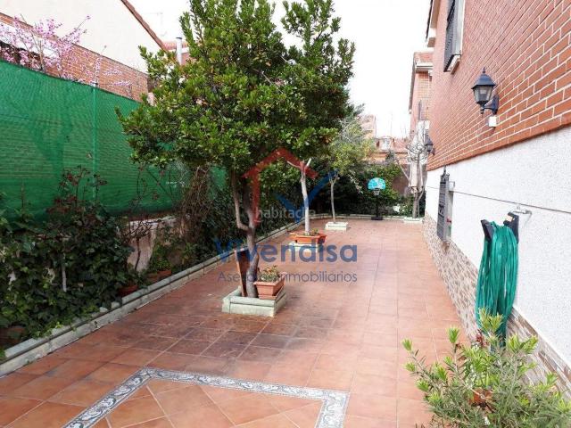 Casa pareada en venta en Cabanillas del Campo. Con parcela de 252m y placas solares en zona tranquila. Casas pareadas Cabanillas del.