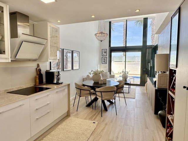 Chalet en venta en Cabo Roig, Alicante Costa Blanca