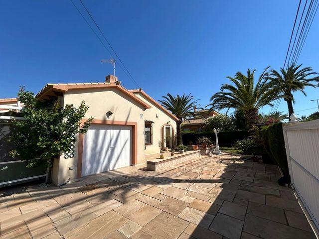 Chalet en venta en Cabo Roig, Alicante Costa Blanca
