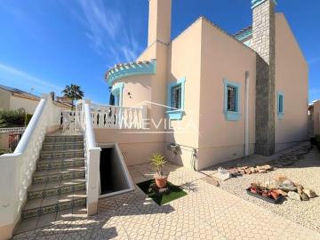 Chalet en venta en Cabo Roig, Alicante Costa Blanca