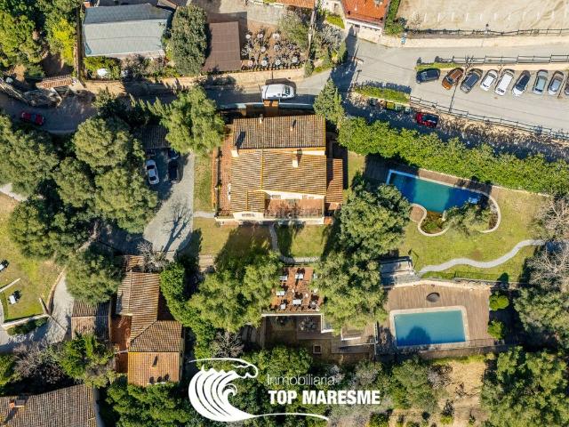 Chalet en venta en Cabrera de Mar. Obra Maestra en Cabrera de Mar: Masía de Lujo con Vistas Panorámicas al Mediterráneo. Chalets Cabrera de.