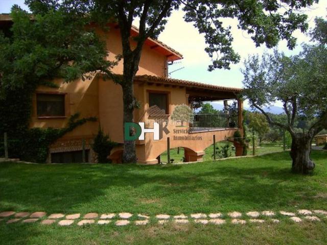Chalet en venta en Moraleja. CáceresChalet. Chalets.