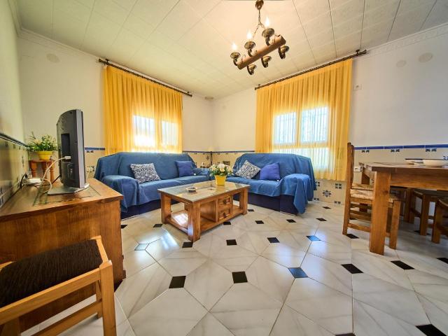 Chalet en venta en Cádiar. Chalet tipo duplex en Yatór, Cadiar. Chalets.