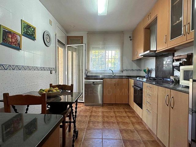 Chalet en venta en calle Hongria, Calafell, de 185 m² 4 habitaciones por 480.000