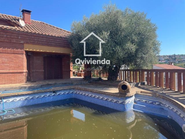 Chalet en venta en Caldes de Montbui. Casa en venta en Els Saulons de Caldes de Montbuui. Chalets Caldes de.