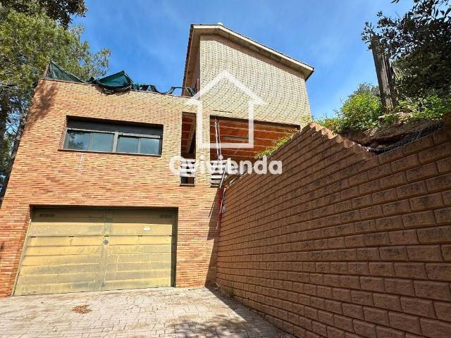Chalet en venta en Caldes de Montbui. Chalet en construcción Urb. El Farell de Caldes. Chalets Caldes de.