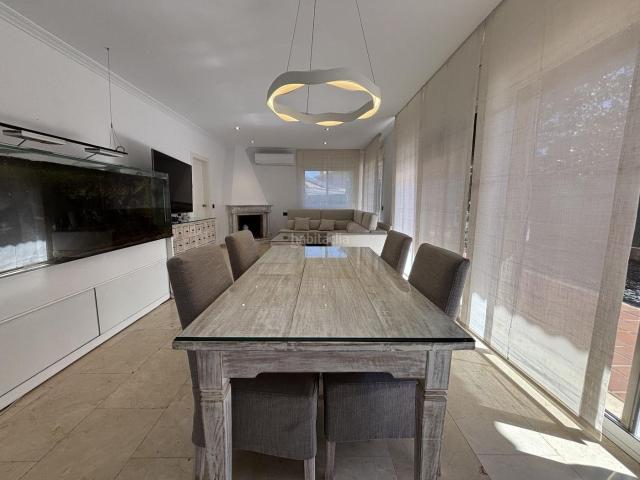 Chalet en venta en Calella. Chalets.