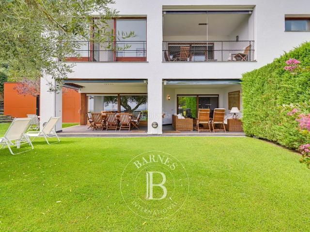 Chalet en venta en Calella de Palafrugell Costa Brava. Exclusiva villa con impresionantes vistas al mar, a unos minutos a pie de la playa en Calella de Palafrugell, Costa Brava. Chalets Calella de.