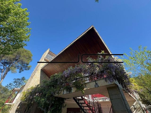 Chalet en venta en calle CM Roquetes de Les, Palma de Cervelló, La, de 470 m² 9 habitaciones por 750.000