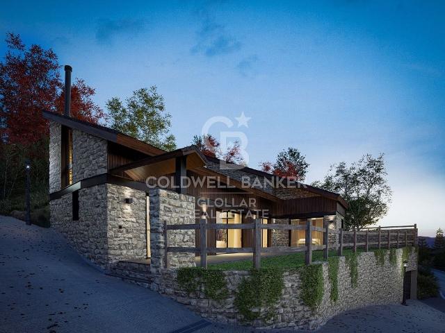Chalet en venta en calle Cortàs, Bellver de Cerdanya, de 225 m² 4 habitaciones por 530.000