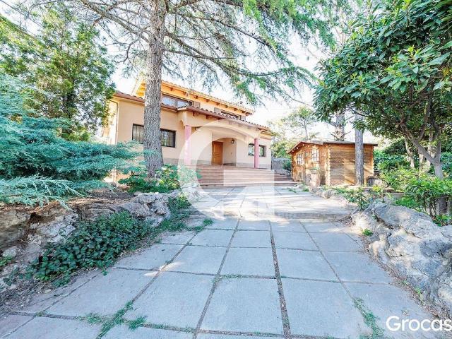 Chalet en venta en calle Catalunya, Collbató, de 149 m² 3 habitaciones por 620.000