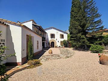 Chalet en venta en calle Catalunya, Franqueses del Vallès, les, de 400 m² 10 habitaciones por 690.000