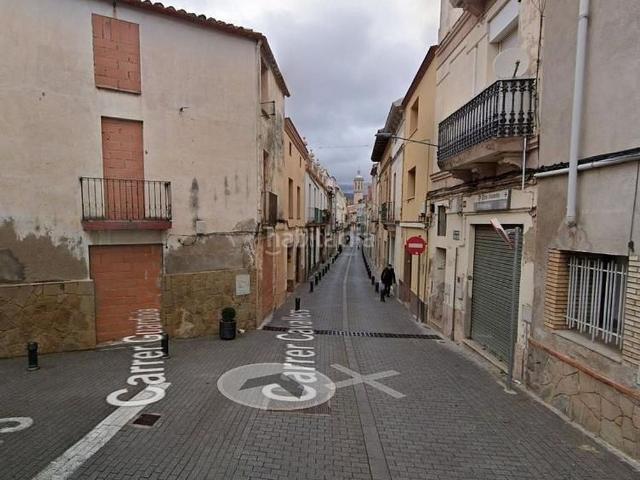 Chalet en venta en calle Cavallers, Esparreguera, de 135 m² 3 habitaciones por 273.000