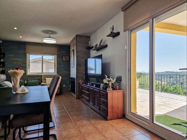 Chalet en venta en calle Cala Montgó, Maçanet de la Selva, de 90 m² 3 habitaciones por 364.000