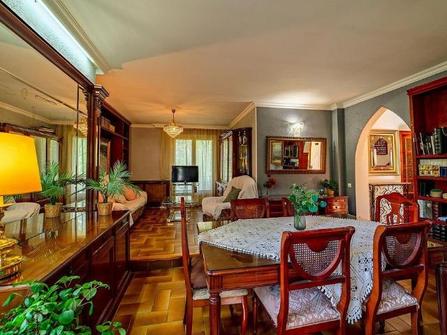 Chalet en venta en calle Can Carbonell, Caldes de Malavella, de 231 m² 5 habitaciones por 479.000
