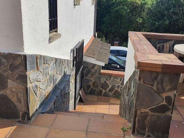 Chalet en venta en calle Can Puigdemir, Vallgorguina, de 150 m² 2 habitaciones por 350.000