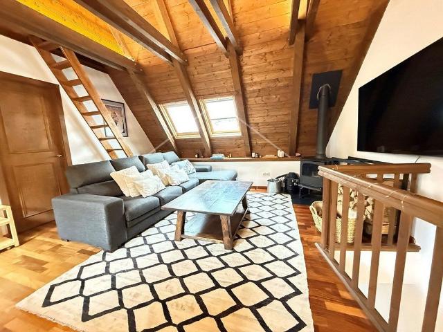 Chalet en venta en calle Carrèr Major, Vielha e Mijaran, de 85 m² 3 habitaciones por 370.000