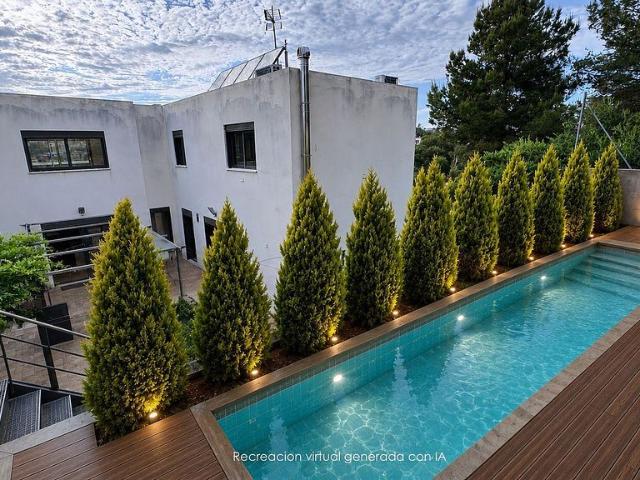 Chalet en venta en calle CL Ernest Hemingway, Rubí, de 226 m² 5 habitaciones por 550.000