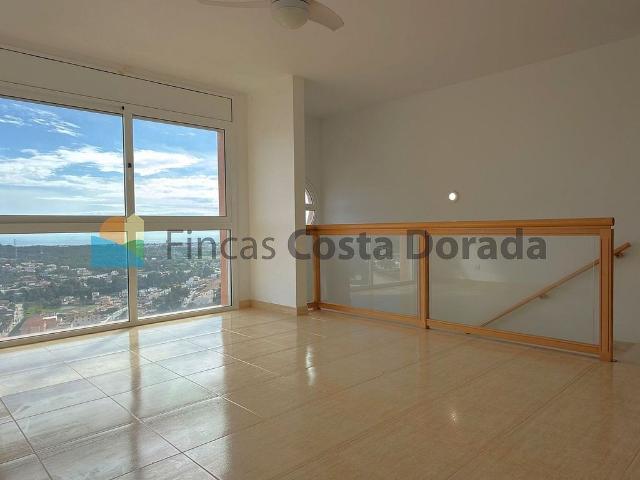 Chalet en venta en calle CL Farigola de la, Cubelles, de 144 m² 4 habitaciones por 365.000