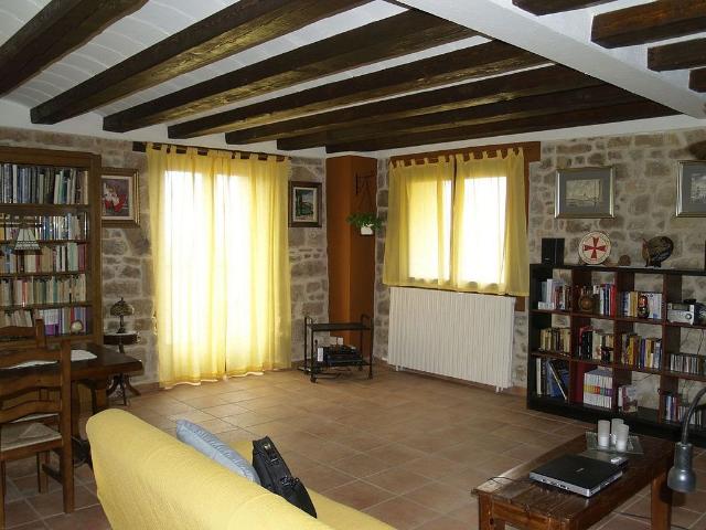 Chalet en venta en calle CL Temple, Horta de Sant Joan, de 252 m² 4 habitaciones por 315.000