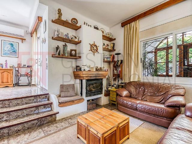 Chalet en venta en calle Claudio Coello, Pineda de Mar, de 226 m² 6 habitaciones por 395.000