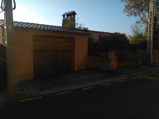 Chalet en venta en calle Abadia de Montserrat, Pallejà, de 197 m² 1 habitación por 315.000
