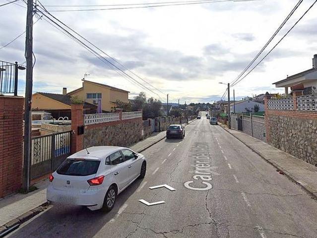 Chalet en venta en calle Alzina, Lliçà d´Amunt, de 228 m² 5 habitaciones por 235.000