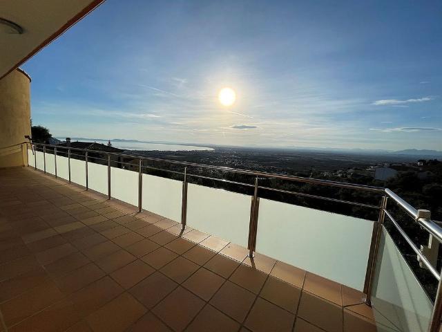 Chalet en venta en calle Alacant, Roses, de 171 m² 4 habitaciones por 780.000