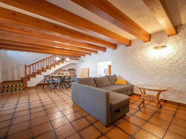 Chalet en venta en calle Albans Els, Castellví de la Marca, de 170 m² 4 habitaciones por 305.000