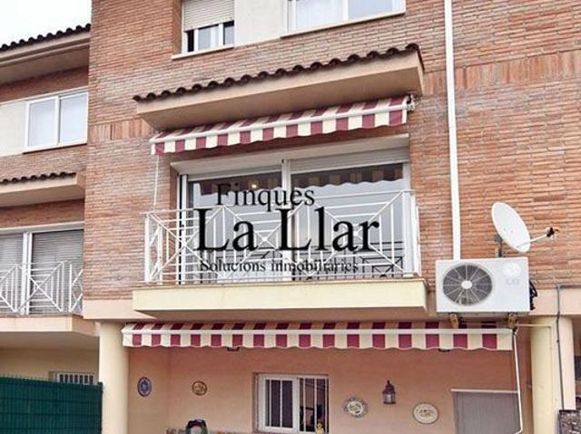 Chalet en venta en calle Alfàbia, Palma de Cervelló, La, de 132 m² 4 habitaciones por 598.000