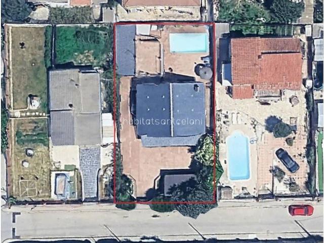 Chalet en venta en calle Aragó, Santa Eulàlia de Ronçana, de 127 m² 4 habitaciones por 310.000