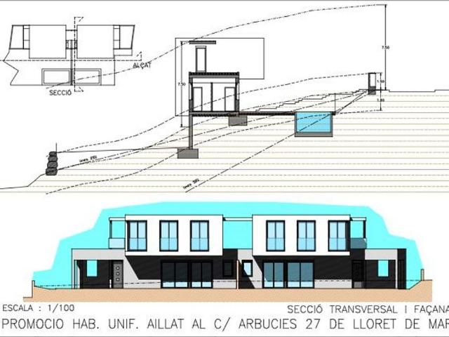 Chalet en venta en calle Arbúcies, Lloret de Mar, de 243 m² 3 habitaciones por 650.000