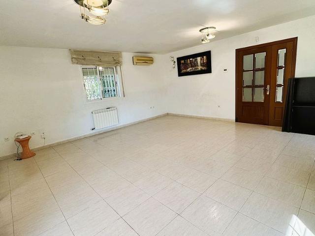 Chalet en venta en calle Arnau I Bernat de Viver, Catllar, el, de 211 m² 4 habitaciones por 345.000