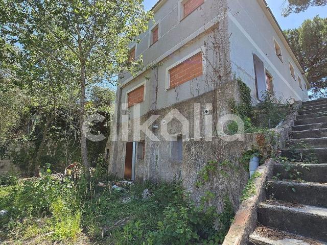 Chalet en venta en calle Avellaner, Vidreres, de 519 m² 6 habitaciones por 149.000