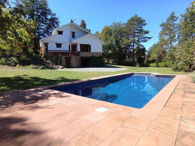 Chalet en venta en calle Bulto, Sant Quirze Safaja, de 280 m² 4 habitaciones por 520.000
