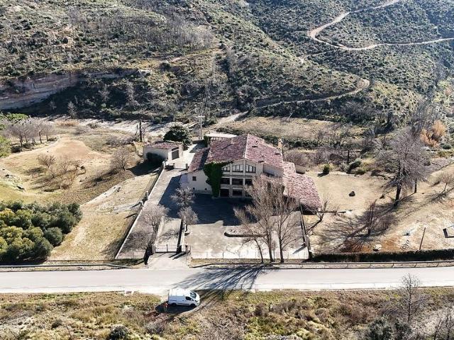 Chalet en venta en calle Bv, Pont de Vilomara i Rocafort, El, de 1.039 m² 8 habitaciones por 775.000