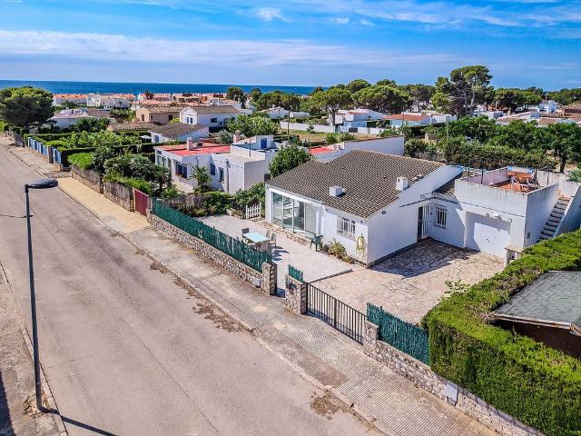Chalet en venta en calle Garbi Calafat, Ametlla de Mar, l´, de 82 m² 4 habitaciones por 390.000