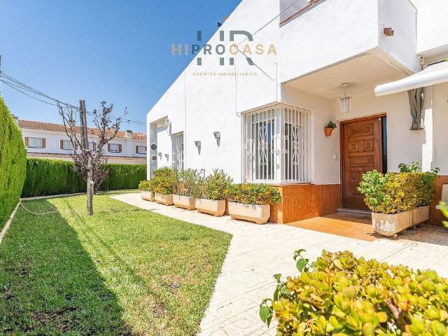Chalet en venta en calle Garbí, Mont Roig del Camp, de 202 m² 4 habitaciones por 525.000