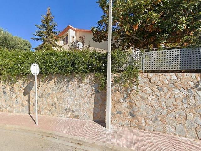 Chalet en venta en calle Garbí, Sant Esteve Sesrovires, de 126 m² 1 habitación por 261.000