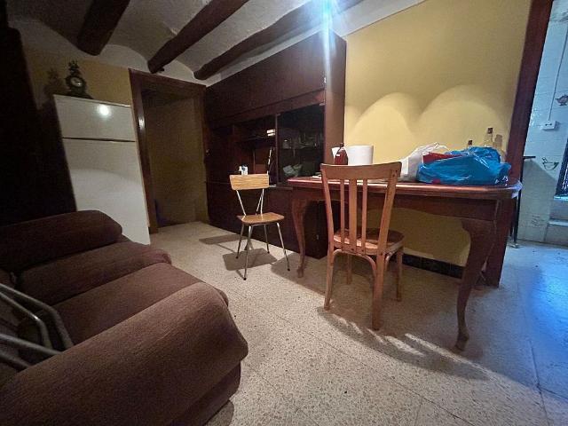 Chalet en venta en calle Germà Ferran Saperas, Alió, de 267 m² 2 habitaciones por 90.000