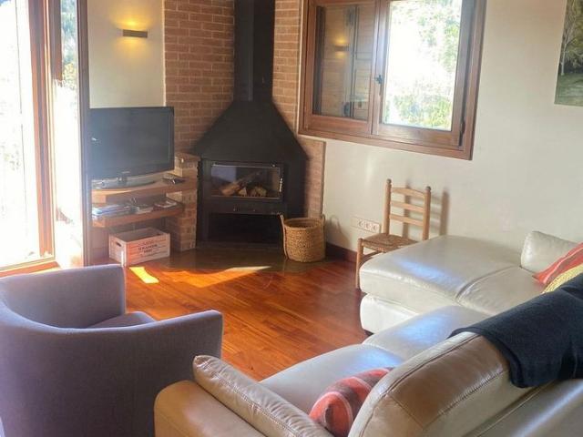 Chalet en venta en calle Giv, Vilallonga de Ter, de 82 m² 3 habitaciones por 575.000