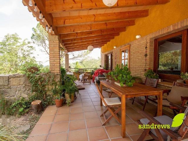 Chalet en venta en calle Gi, Porqueres, de 699 m² 9 habitaciones por 698.000