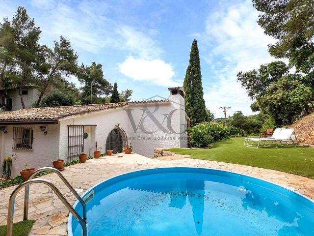 Chalet en venta en calle Libra, Tossa de Mar, de 215 m² 4 habitaciones por 690.000