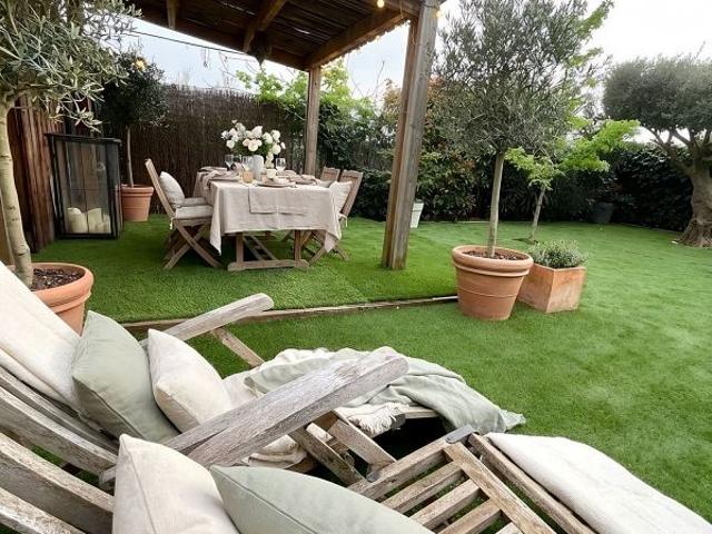 Chalet en venta en calle Grevol, Lleida, de 323 m² 5 habitaciones por 560.000