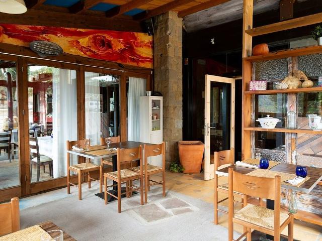 Chalet en venta en calle Doctor Fleming, Sant Feliu de Codines, de 200 m² 4 habitaciones por 343.000