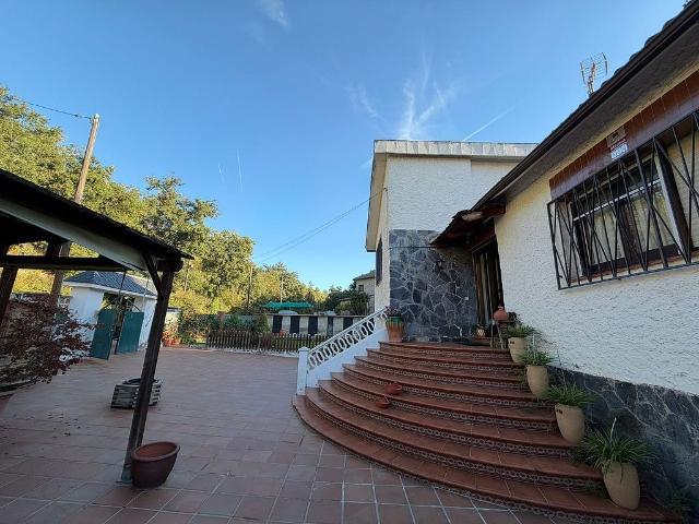 Chalet en venta en calle D'ager, Moià, de 262 m² 3 habitaciones por 295.000