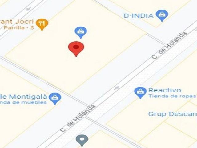 Chalet en venta en calle D'alemanya, Badalona, de 377 m² 1 habitación por 330.050