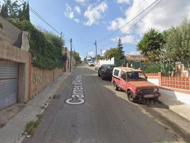 Chalet en venta en calle D'anglès, Rubí, de 136 m² 3 habitaciones por 224.000