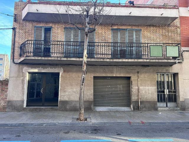 Chalet en venta en calle D'arbeca, Mollerussa, de 140 m² 4 habitaciones por 290.000